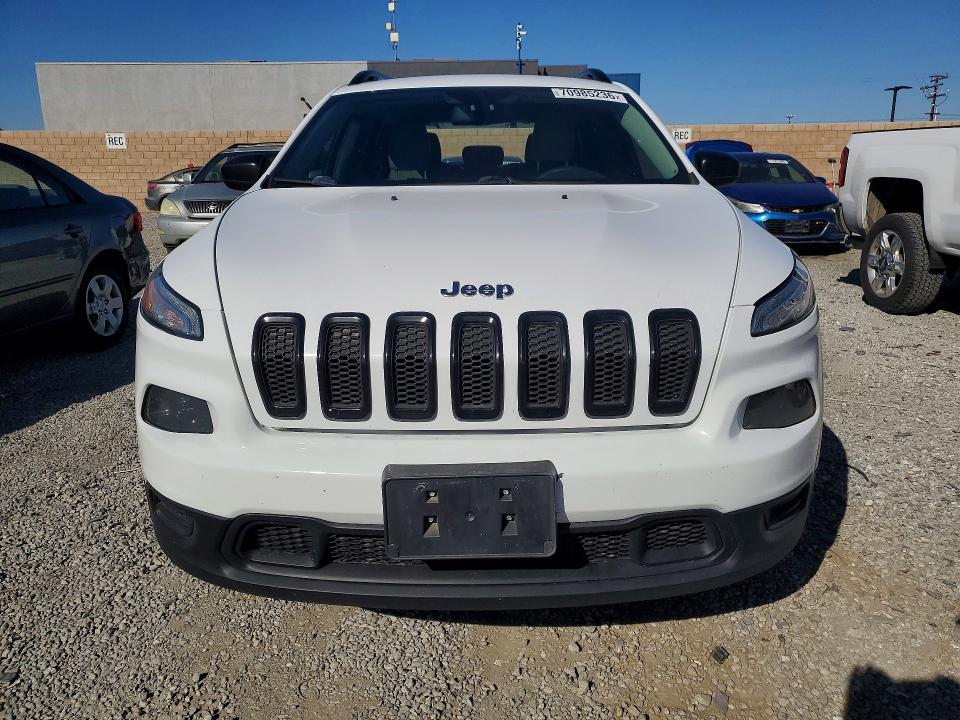 2017 Jeep Cherokee მანქანა იყიდება აუქციონზე, vin: 1C4PJMAB7HW590757, აუქციონის ნომერი: 70985236
