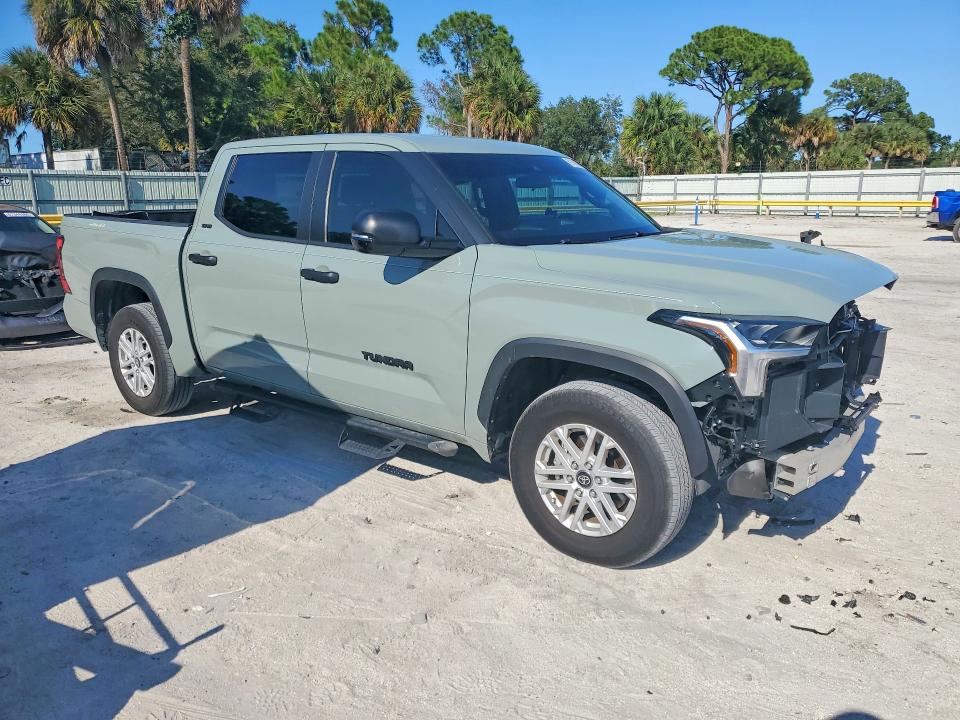 2025 Toyota Tundra მანქანა იყიდება აუქციონზე, vin: 5TFLA5AB7SX042960, აუქციონის ნომერი: 69140436