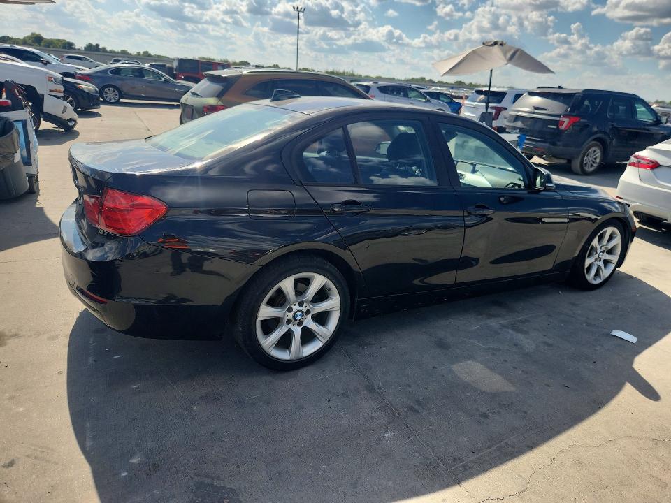 68093216 :رقم المزاد ، WBA3A5C50DF601634 vin ، 2013 Bmw 328 مزاد بيع