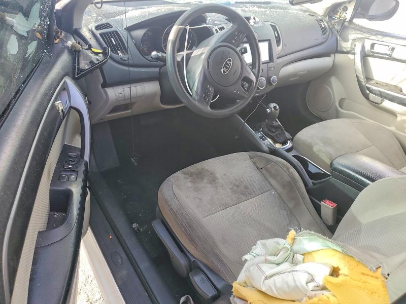 71060846 :رقم المزاد ، KNAFU6A22D5709388 vin ، 2013 Kia Forte Koup مزاد بيع