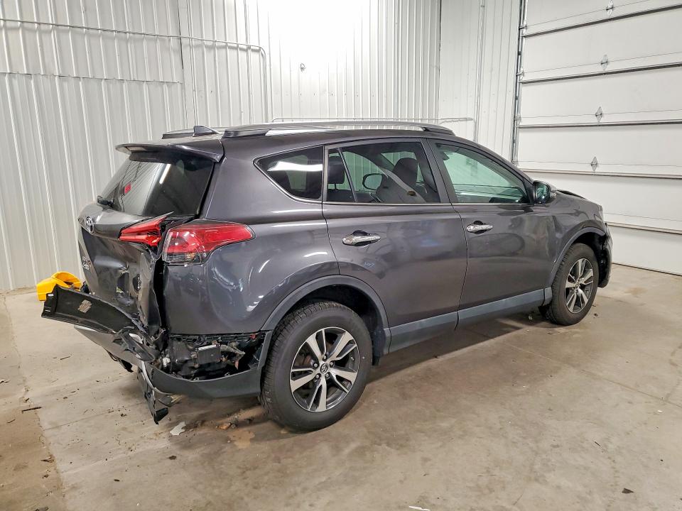 68860876 :رقم المزاد ، 2T3RFREV9JW742716 vin ، 2018 Toyota Rav4 مزاد بيع