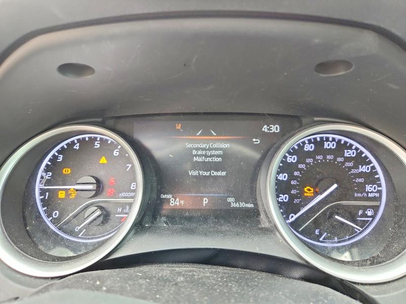 67699056 :رقم المزاد ، 4T1C11BK1MU020721 vin ، 2021 Toyota Camry مزاد بيع