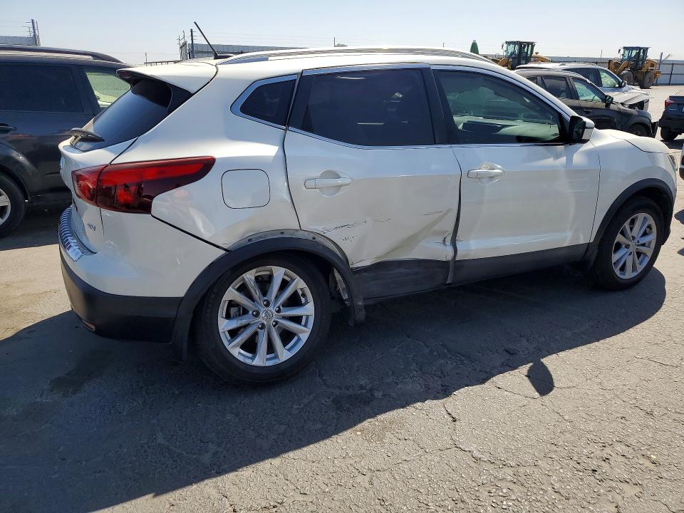 2018 Nissan Rogue Sport მანქანა იყიდება აუქციონზე, vin: JN1BJ1CP5JW193655, აუქციონის ნომერი: 68759296