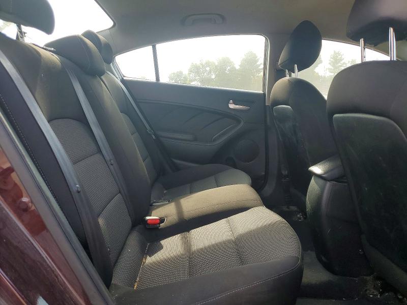 67502016 :رقم المزاد ، 3KPFK4A78JE250876 vin ، 2018 Kia Forte مزاد بيع