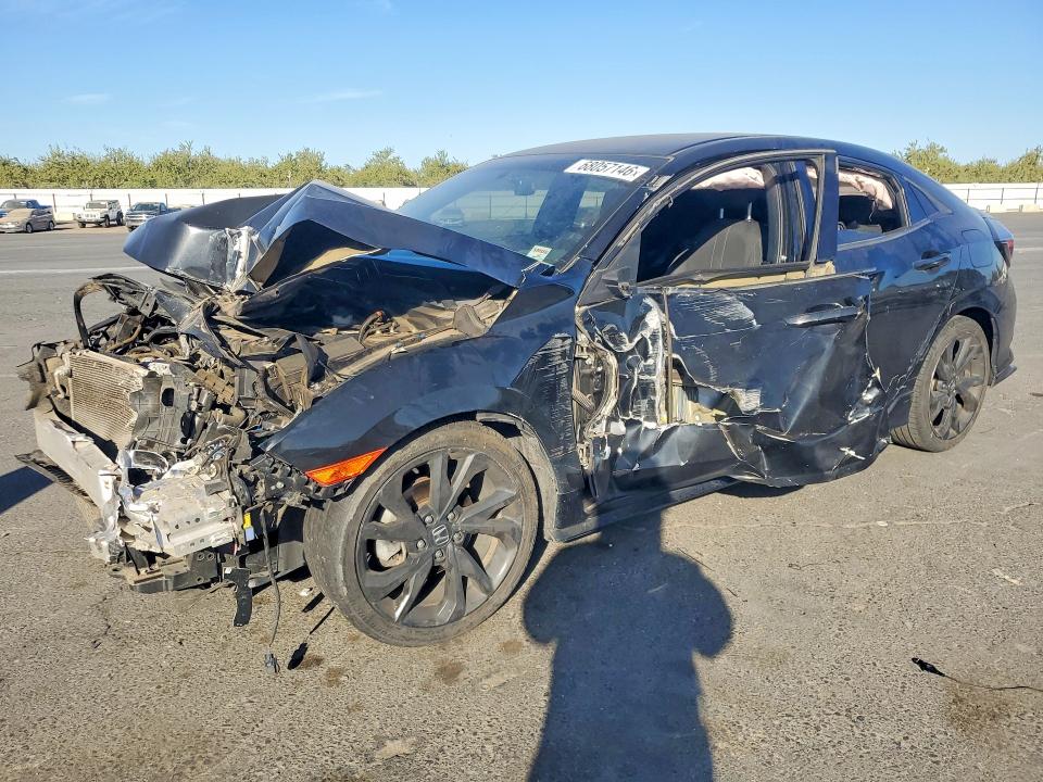 68057146 :رقم المزاد ، SHHFK7G49JU226366 vin ، 2018 Honda Civic مزاد بيع