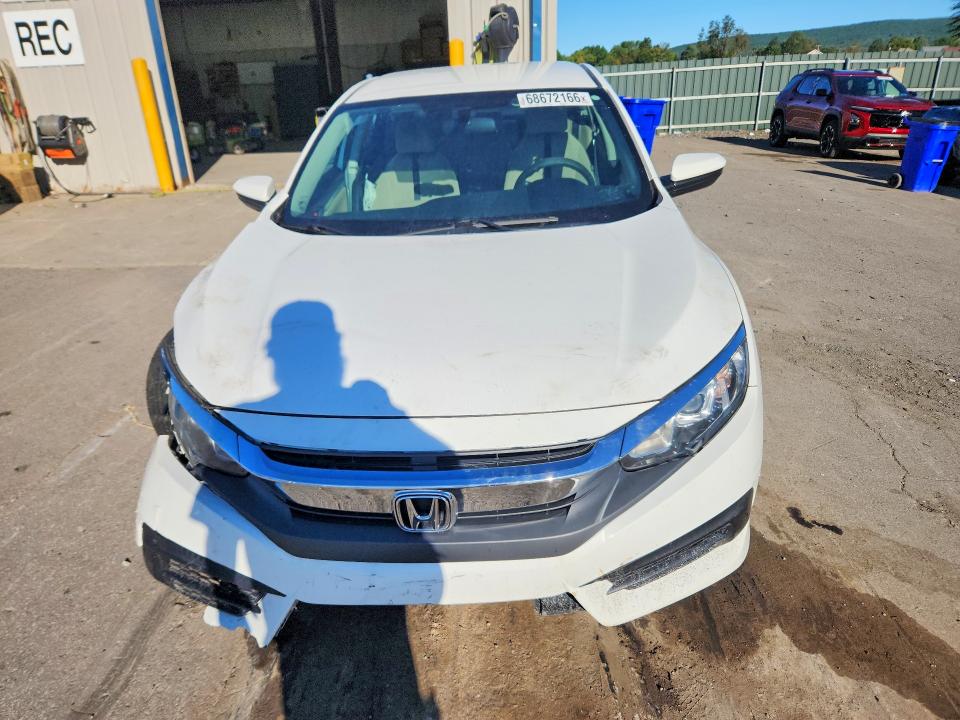 Продаж на аукціоні авто 2018 Honda Civic, vin: 2HGFC2F59JH543068, номер лоту: 68672166
