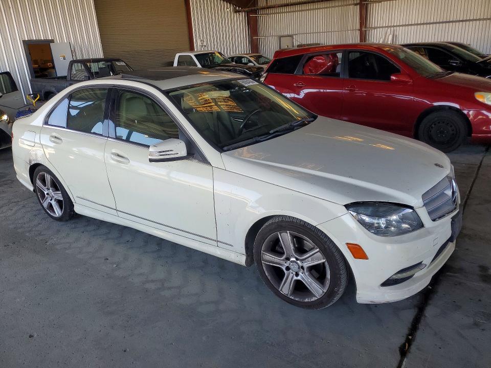 68684356 :رقم المزاد ، WDDGF5EB5BR153272 vin ، 2011 Mercedes-benz C مزاد بيع