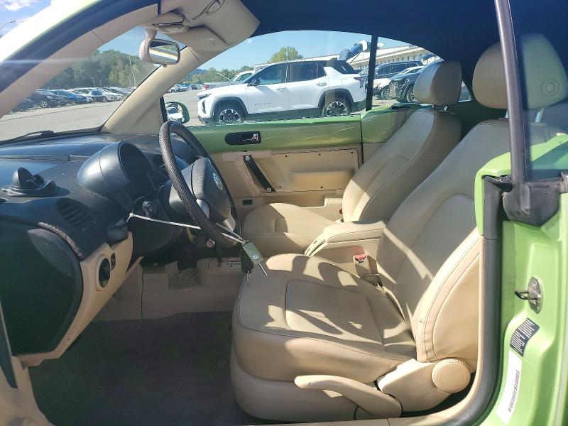 70353616 :رقم المزاد ، 3VWCD21Y64M306993 vin ، 2004 Volkswagen New Beetle مزاد بيع
