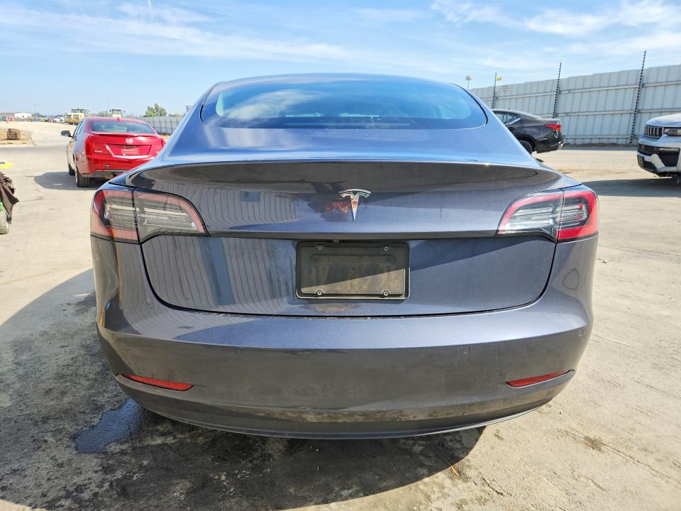 Продажа на аукционе авто 2022 Tesla Model 3, vin: 5YJ3E1EA8NF188362, номер лота: 70551636