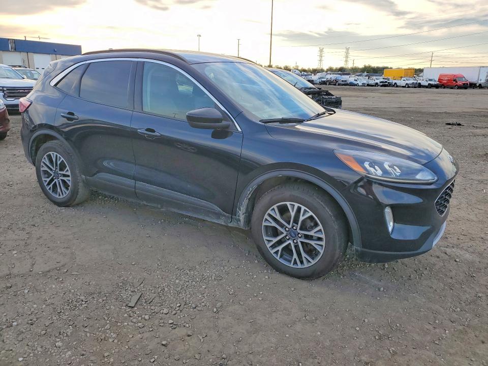 Продажа на аукционе авто 2020 Ford Escape, vin: 1FMCU9H6XLUB89554        , номер лота: 68814926