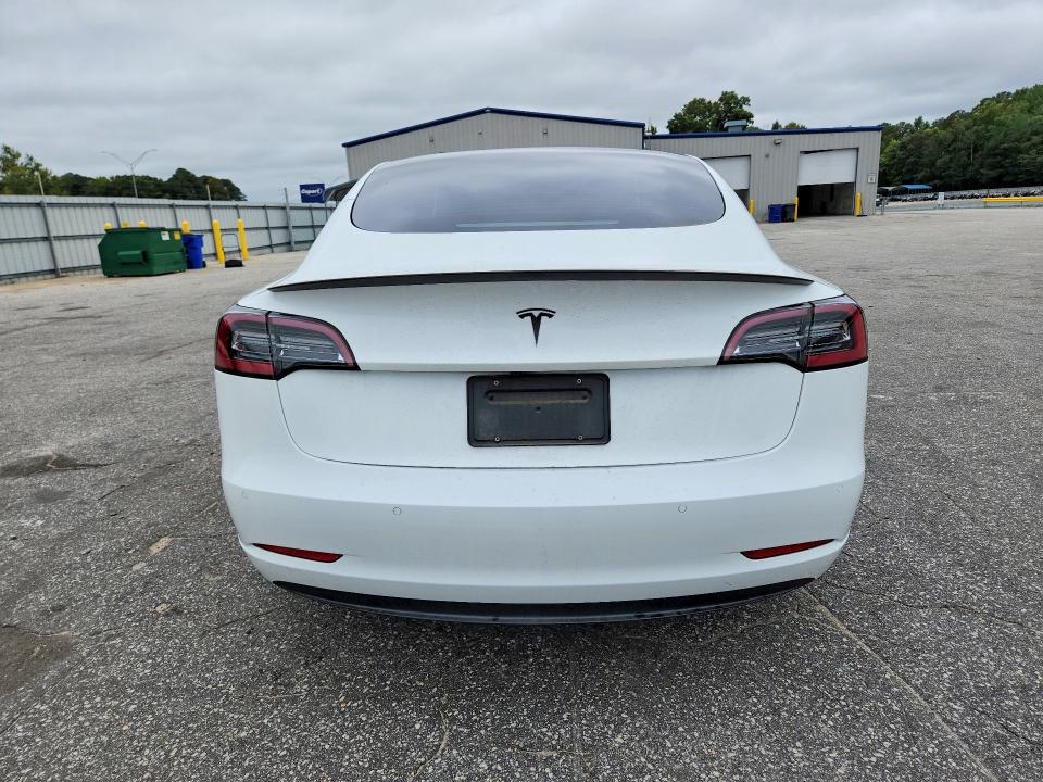 70112246 :رقم المزاد ، 5YJ3E1EA8NF102872 vin ، 2022 Tesla Model 3 مزاد بيع