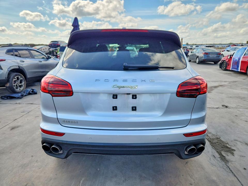 Продаж на аукціоні авто 2017 Porsche Cayenne, vin: WP1AE2A28HLA73997, номер лоту: 71015246