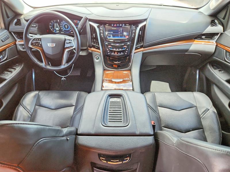 68426716 :رقم المزاد ، 1GYS3BKJ6LR288053 vin ، 2020 Cadillac Escalade مزاد بيع