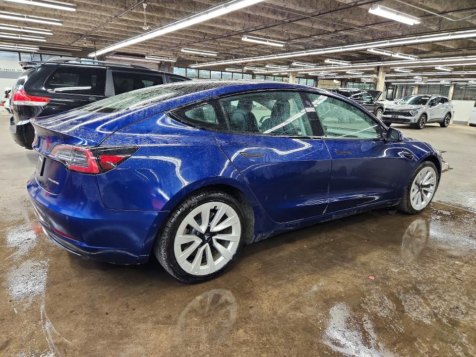 69352076 :رقم المزاد ، 5YJ3E1EB5NF300642 vin ، 2022 Tesla Model 3 مزاد بيع
