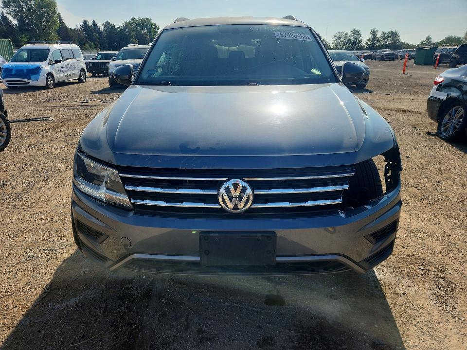 67495466 :رقم المزاد ، 3VV2B7AX9JM169957 vin ، 2018 Volkswagen Tiguan مزاد بيع