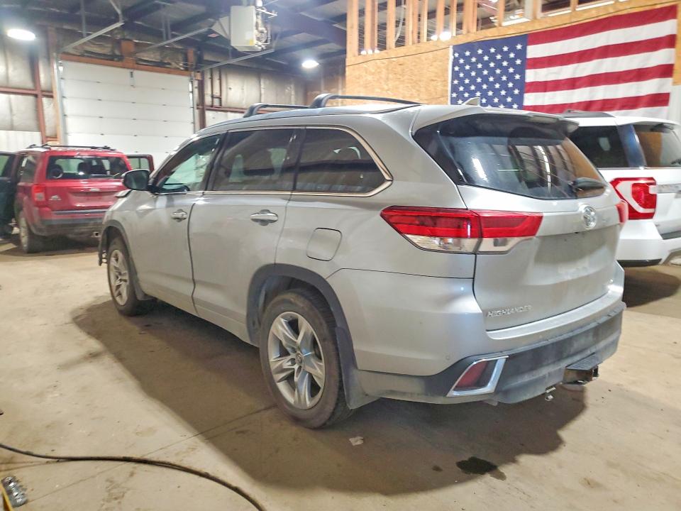 2017 Toyota Highlander მანქანა იყიდება აუქციონზე, vin: 5TDDZRFH7HS460242, აუქციონის ნომერი: 68102816