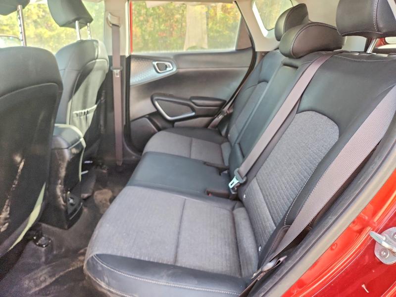70073276 :رقم المزاد ، KNDJ33AU9M7757040 vin ، 2021 Kia Soul مزاد بيع