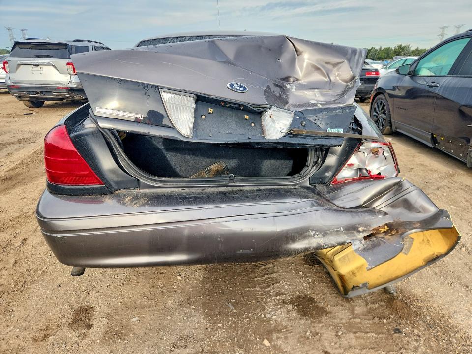 2010 Ford Crown Victoria მანქანა იყიდება აუქციონზე, vin: 2FABP7BV6AX126474, აუქციონის ნომერი: 68158856