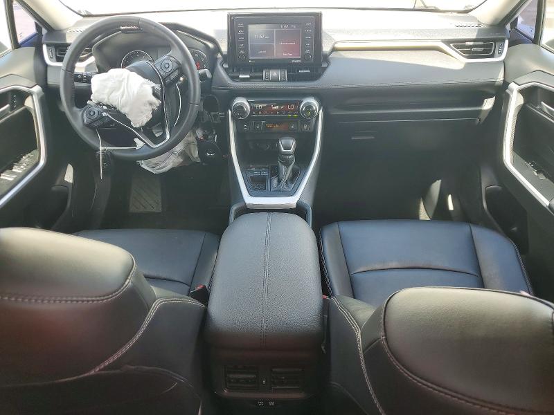 66860616 :رقم المزاد ، 2T3C1RFV2MW171111 vin ، 2021 Toyota Rav4 مزاد بيع