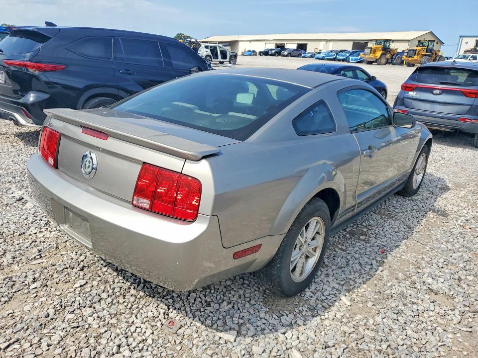 2008 Ford Mustang მანქანა იყიდება აუქციონზე, vin: 1ZVHT80N285198872, აუქციონის ნომერი: 65964196