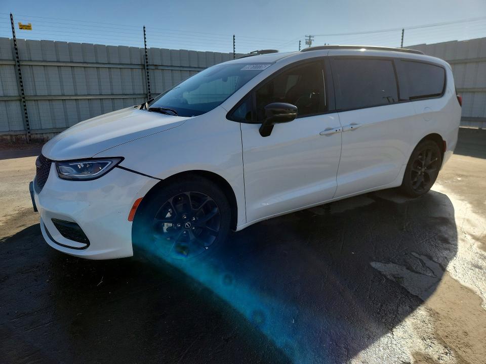 69617776 :رقم المزاد ، 2C4RC1GGXSR547888 vin ، 2025 Chrysler Pacifica مزاد بيع
