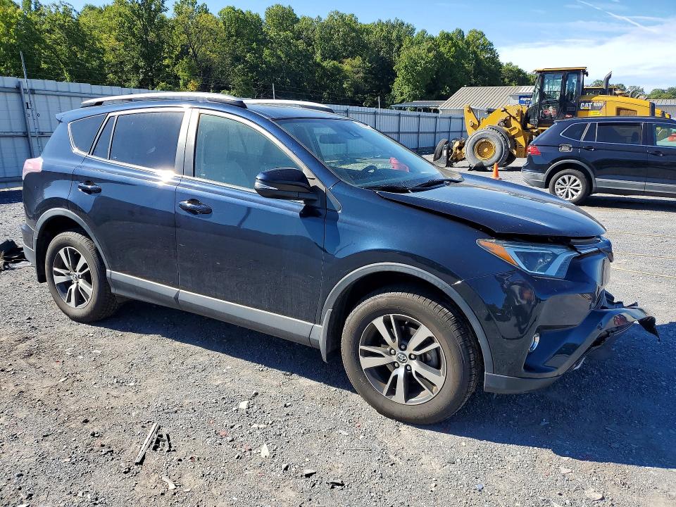 Продаж на аукціоні авто 2018 Toyota Rav4, vin: JTMRFREV0JJ721221, номер лоту: 69046306