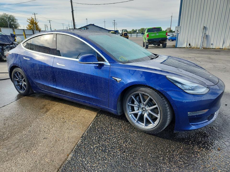 67911566 :رقم المزاد ، 5YJ3E1EB1LF636379 vin ، 2020 Tesla Model 3 مزاد بيع