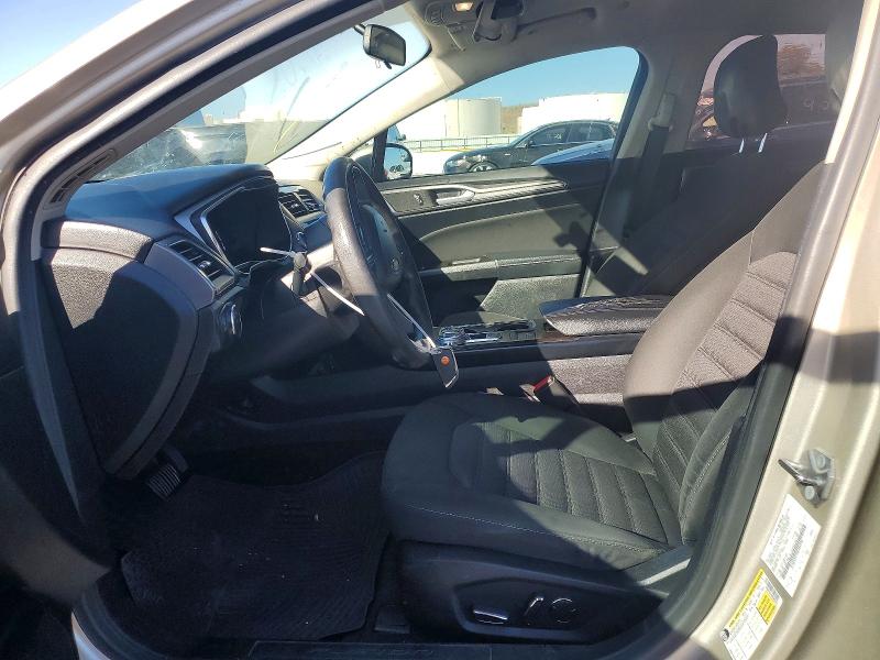 70736256 :رقم المزاد ، 3FA6P0LU2HR386250 vin ، 2017 Ford Fusion مزاد بيع