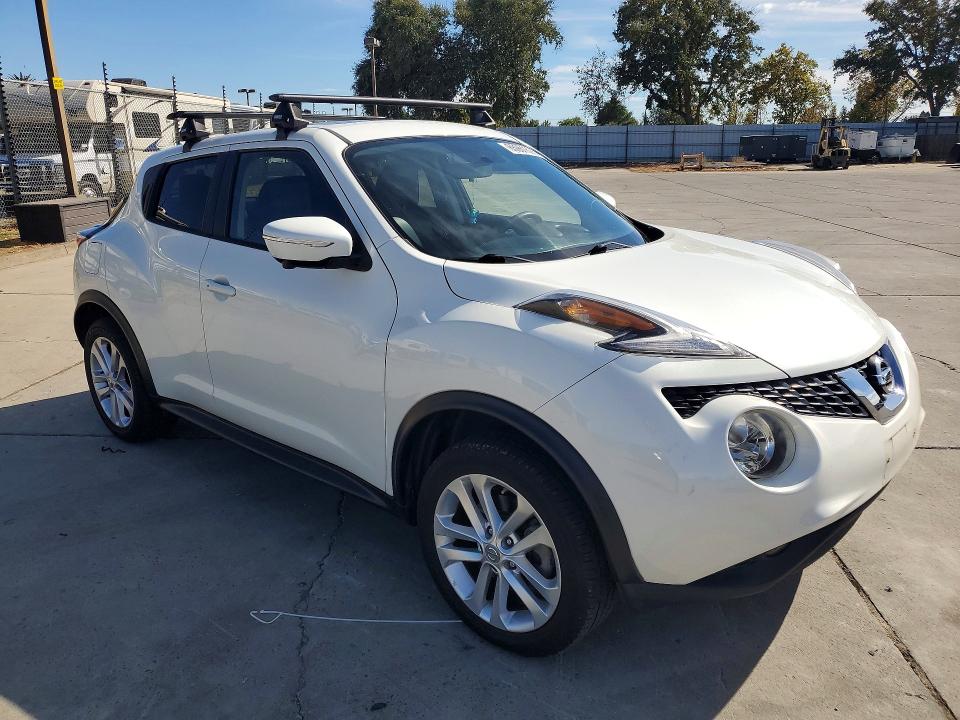 65961606 :رقم المزاد ، JN8AF5MV7FT555500 vin ، 2015 Nissan Juke مزاد بيع