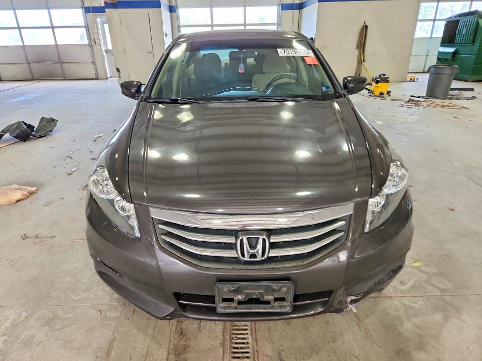 2011 Honda Accord მანქანა იყიდება აუქციონზე, vin: 1HGCP3F71BA006516, აუქციონის ნომერი: 70796986