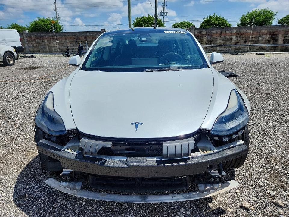 68024076 :رقم المزاد ، 5YJ3E1EA2NF287324 vin ، 2022 Tesla Model 3 مزاد بيع