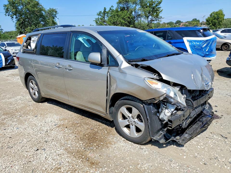 Aukcja sprzedaży 2017 Toyota Sienna, vin: 5TDKZ3DC5HS867973, numer aukcji: 68106276