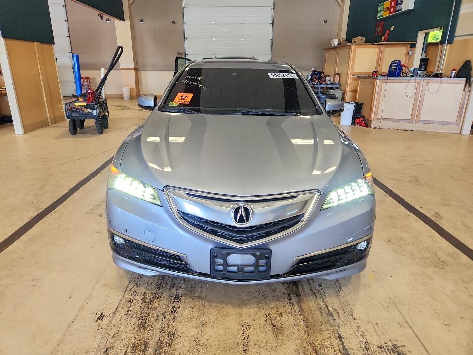 68852116 :رقم المزاد ، 19UUB2F56FA025693 vin ، 2015 Acura Tlx مزاد بيع