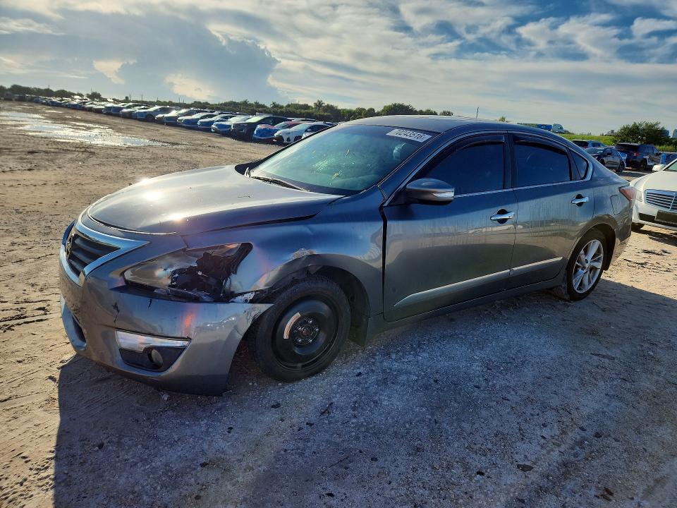 2015 Nissan Altima მანქანა იყიდება აუქციონზე, vin: 1N4AL3AP9FC237463, აუქციონის ნომერი: 70243516