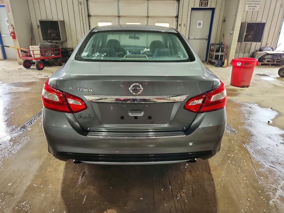 Продаж на аукціоні авто 2017 Nissan Altima, vin: 1N4AL3APXHN330015, номер лоту: 70964936