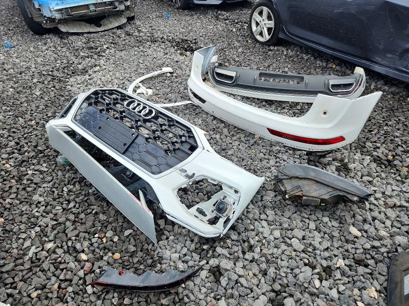 67985606 :رقم المزاد ، WA1EAAFY2N2028281 vin ، 2022 Audi Q5 مزاد بيع