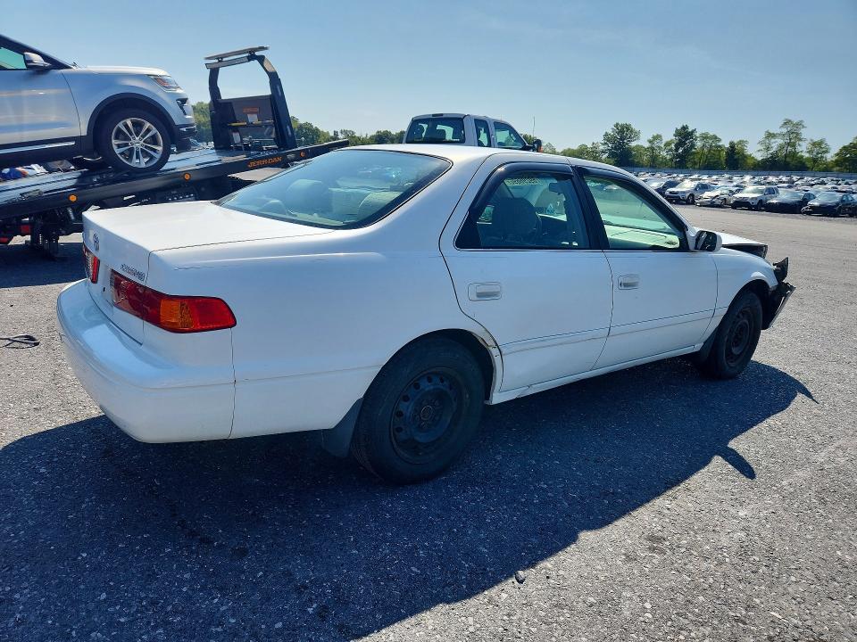 69296696 :رقم المزاد ، 4T1BG22K61U870906 vin ، 2001 Toyota Camry مزاد بيع