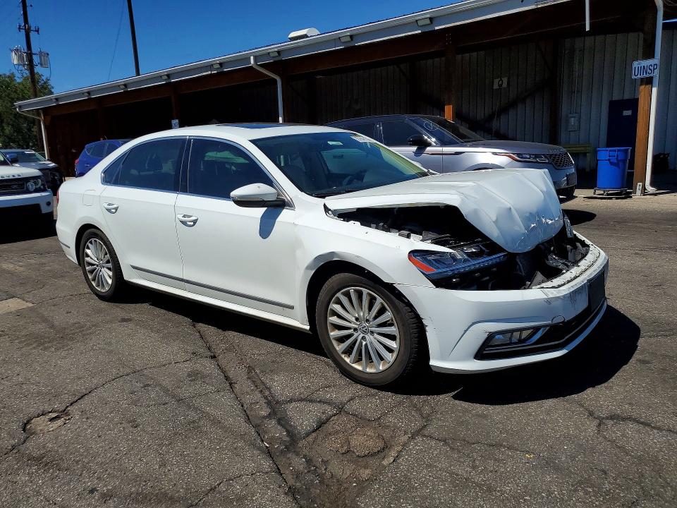 67841156 :رقم المزاد ، 1VWBT7A33GC045568 vin ، 2016 Volkswagen Passat مزاد بيع