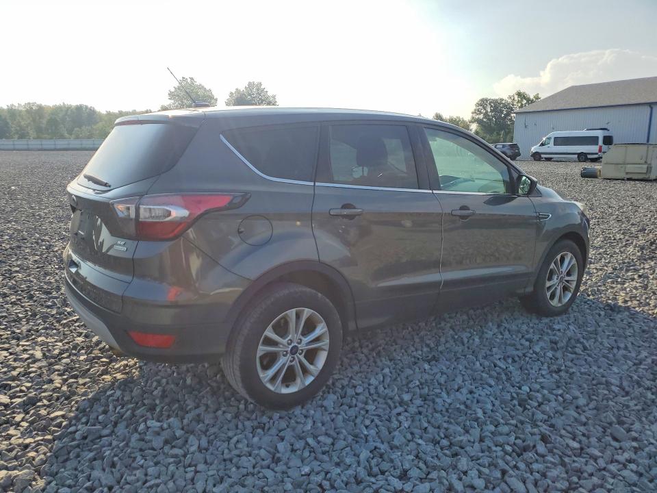 Продаж на аукціоні авто 2017 Ford Escape, vin: 1FMCU0GD5HUA53660, номер лоту: 67683926