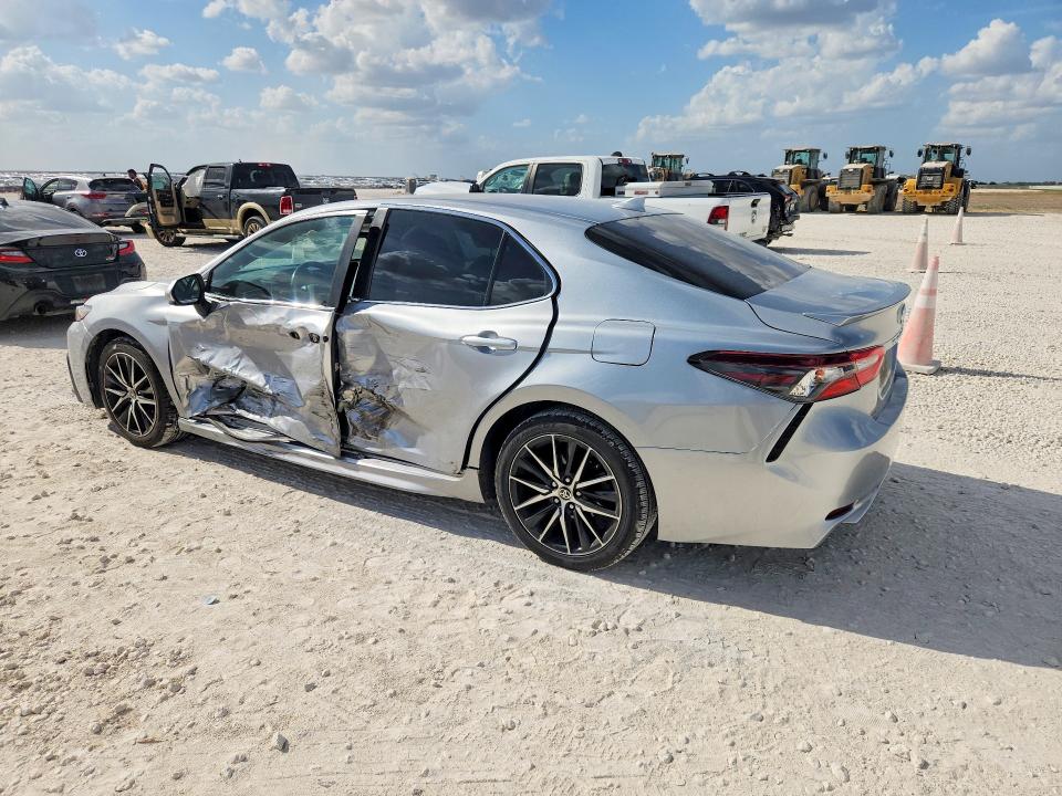 Продажа на аукционе авто 2021 Toyota Camry, vin: 4T1G11AK6MU560956, номер лота: 68888986