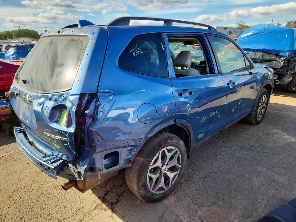 2020 Subaru Forester მანქანა იყიდება აუქციონზე, vin: JF2SKAGC1LH466309, აუქციონის ნომერი: 69406536