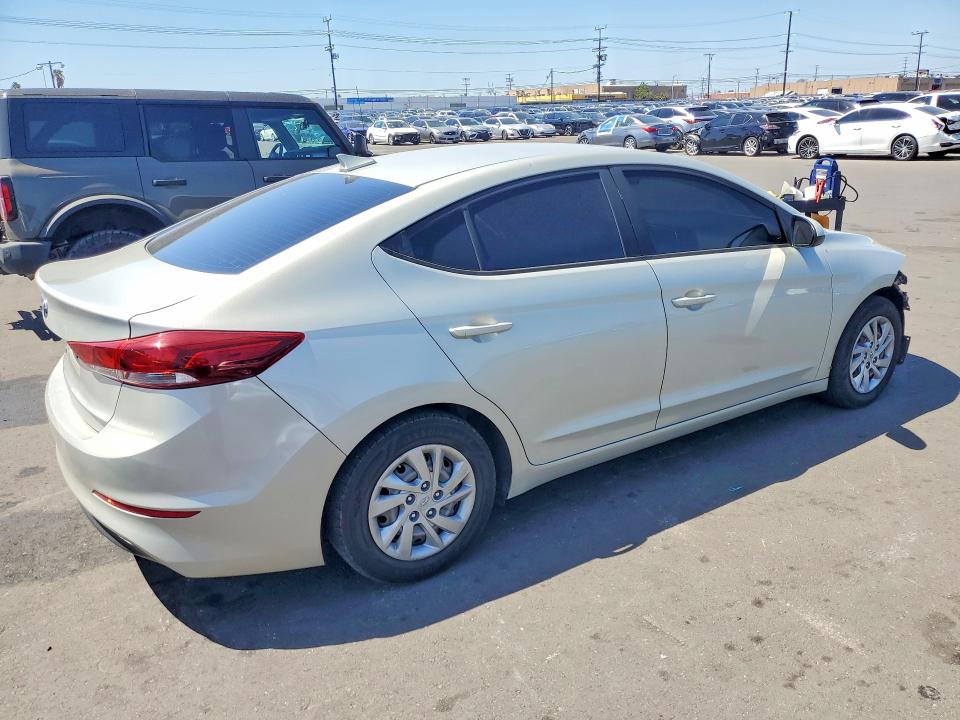 68845956 :رقم المزاد ، KMHD74LF3HU377698 vin ، 2017 Hyundai Elantra مزاد بيع