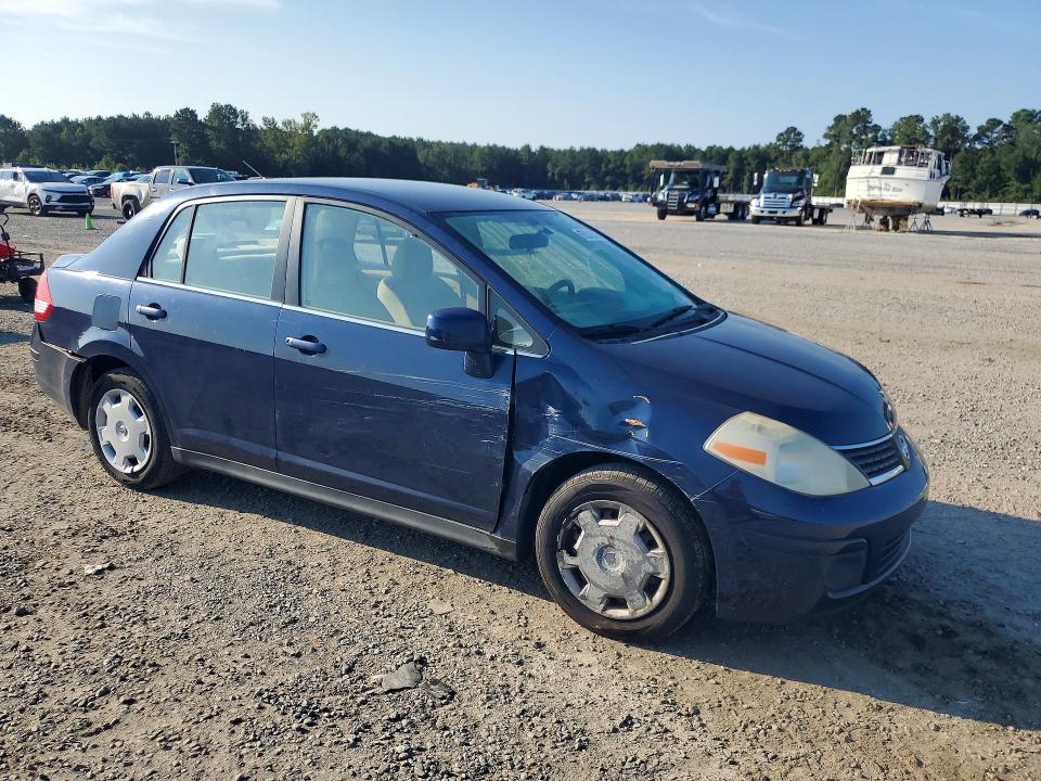 65542306 :رقم المزاد ، 3N1BC11E48L372748 vin ، 2008 Nissan Versa مزاد بيع