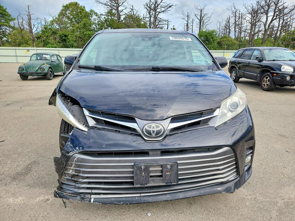 Продажа на аукционе авто 2018 Toyota Sienna, vin: 5TDYZ3DC0JS962022, номер лота: 70033516