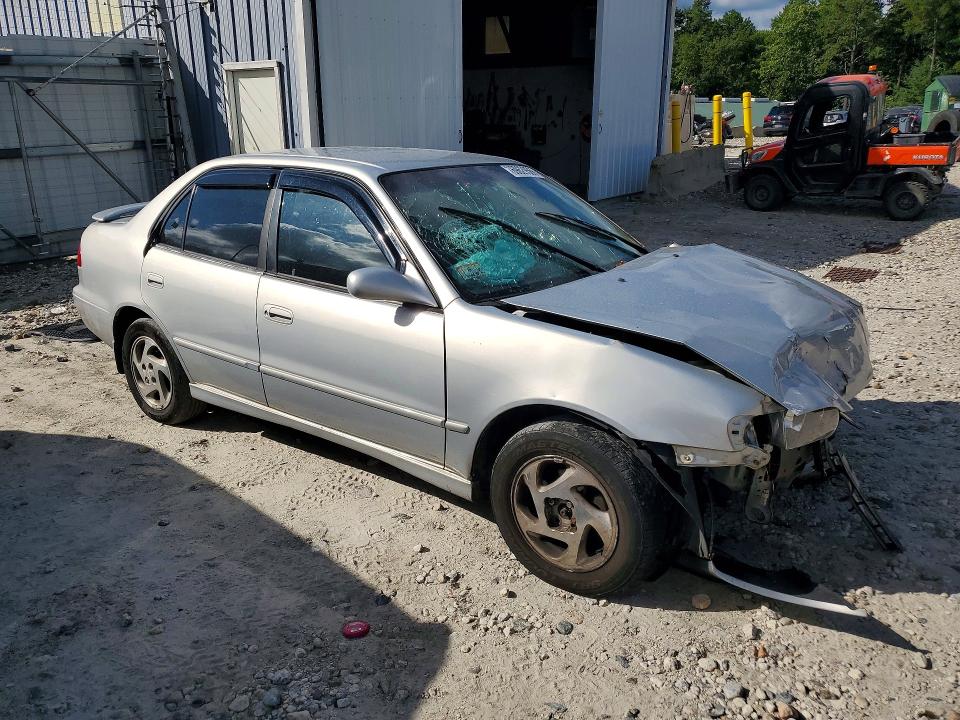 69629566 :رقم المزاد ، 2T1BR12E91C502400 vin ، 2001 Toyota Corolla مزاد بيع