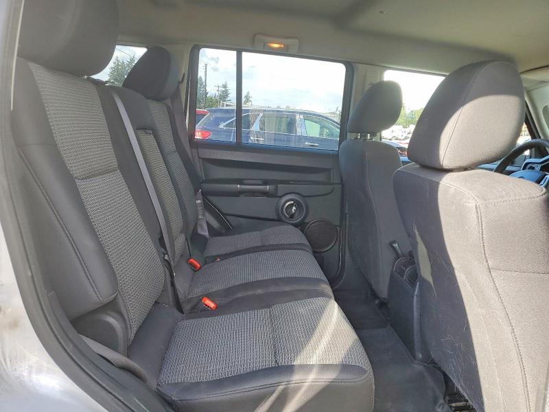 67043876 :رقم المزاد ، 1J4RG4GK3AC101559 vin ، 2010 Jeep Commander مزاد بيع
