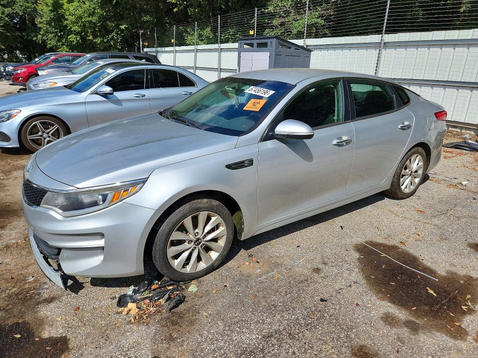 Auction sale of the 2017 Kia Optima, vin: 5XXGT4L37HG154086, lot number: 67456196