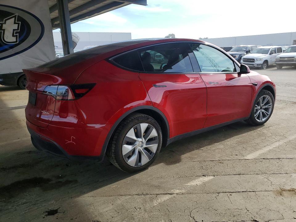 70510186 :رقم المزاد ، 7SAYGAEE1PF910389 vin ، 2023 Tesla Model Y مزاد بيع