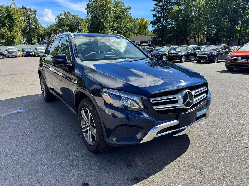 70090246 :رقم المزاد ، WDC0G4KB8JV066943 vin ، 2018 Mercedes-benz Glc مزاد بيع
