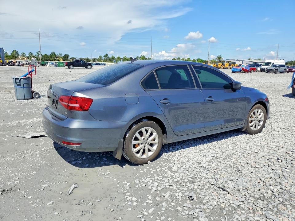 68443666 :رقم المزاد ، 3VWD17AJ4FM305566 vin ، 2015 Volkswagen Jetta مزاد بيع